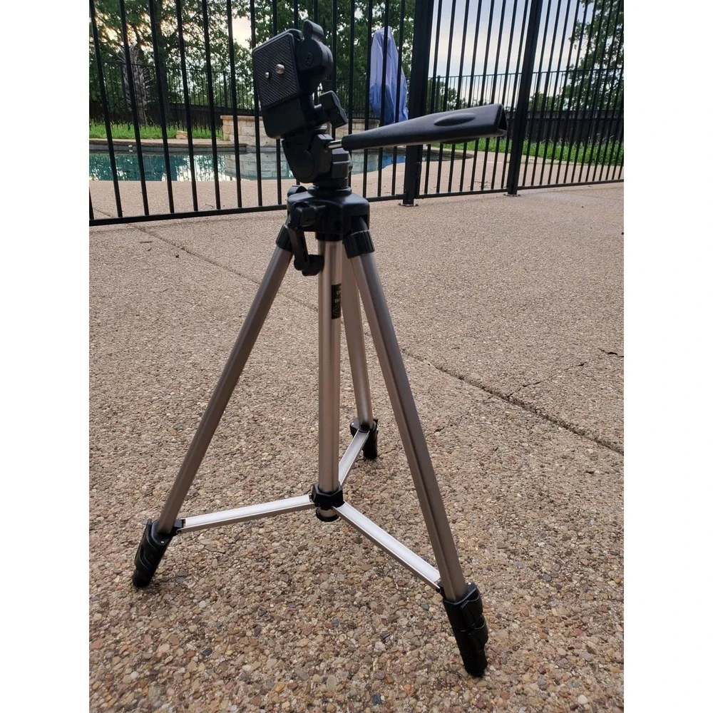 NexxTech VT-200 Tripod 52